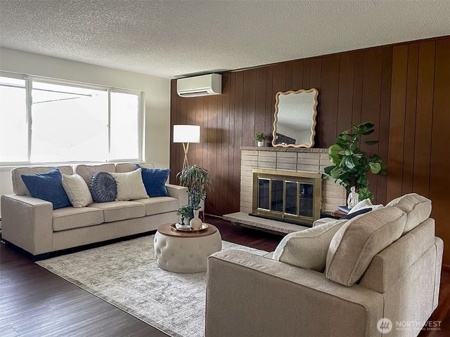 28618 47th Place S, Auburn, WA 98001