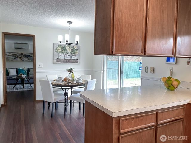 28618 47th Place S, Auburn, WA 98001