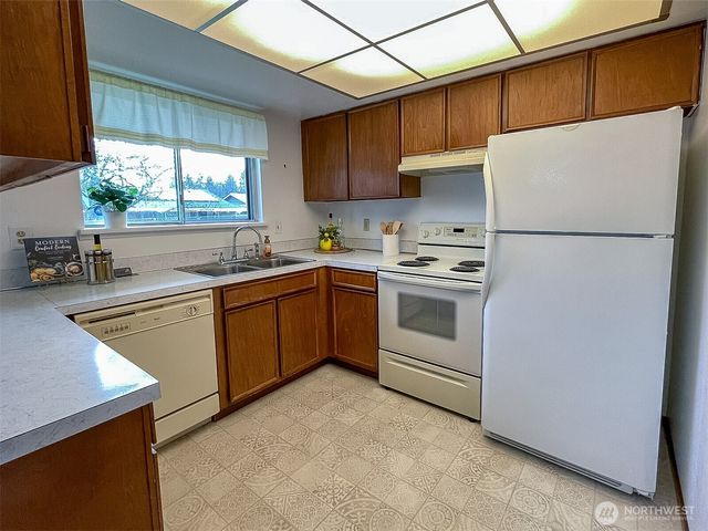 28618 47th Place S, Auburn, WA 98001