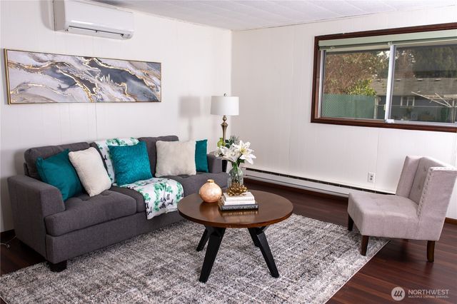 28618 47th Place S, Auburn, WA 98001