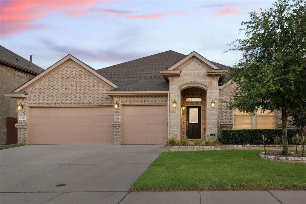 5309 Barley Drive, Fort Worth, TX 76179