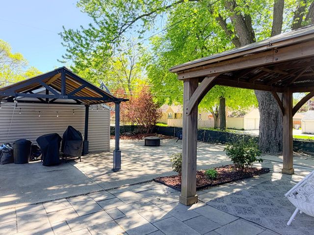 2802 89th STREET, Milwaukee, WI 53222