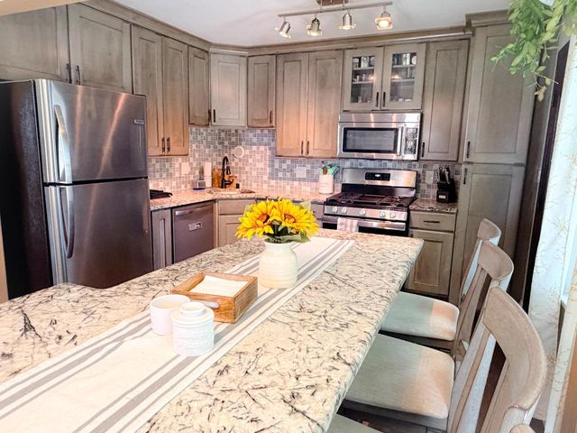 2802 89th STREET, Milwaukee, WI 53222
