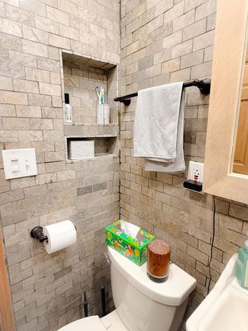 2802 89th STREET, Milwaukee, WI 53222