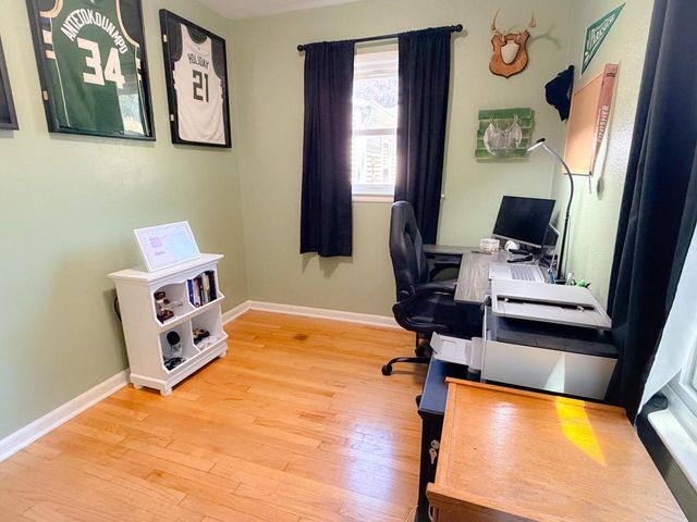 2802 89th STREET, Milwaukee, WI 53222