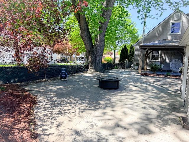 2802 89th STREET, Milwaukee, WI 53222