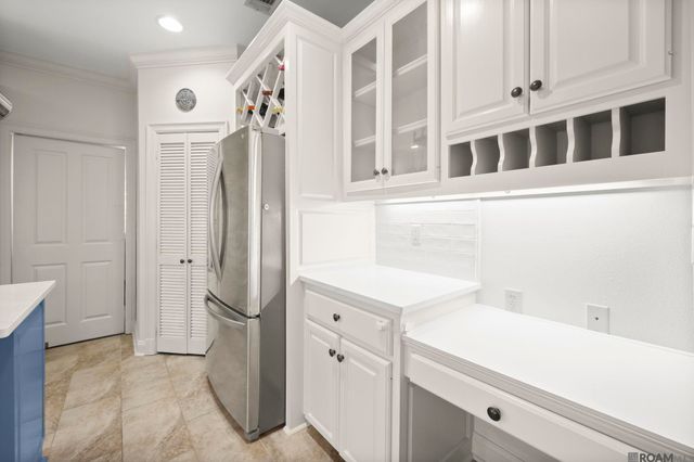 10121 Oakline Dr, Saint George, LA 70809