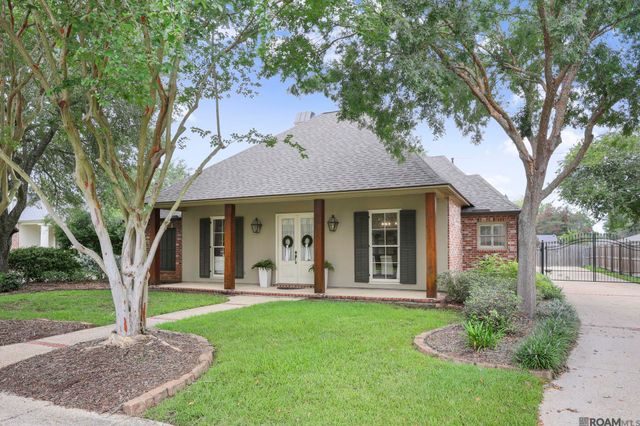 10121 Oakline Dr, Saint George, LA 70809