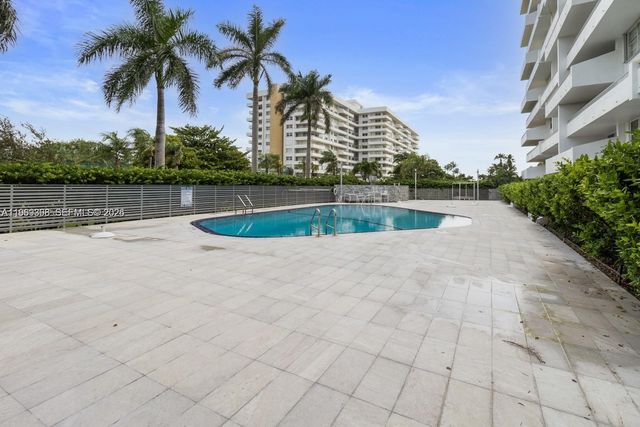 199 Ocean Lane Dr 811, Key Biscayne, FL 33149