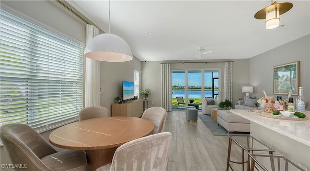 5125 Draco CIR, Naples, FL 34120