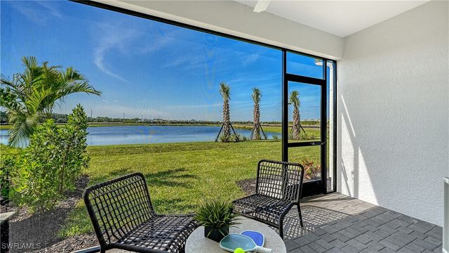 5125 Draco CIR, Naples, FL 34120