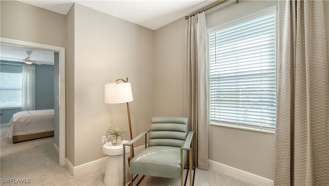 5125 Draco CIR, Naples, FL 34120