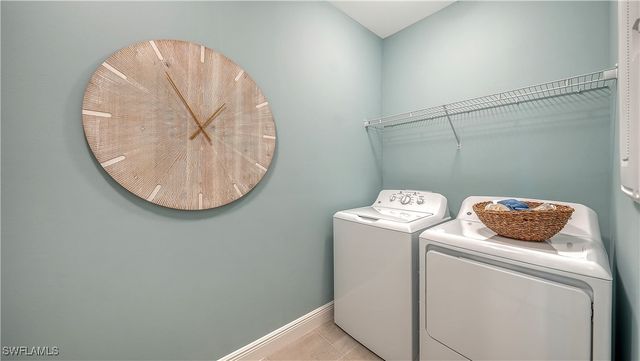 5125 Draco CIR, Naples, FL 34120