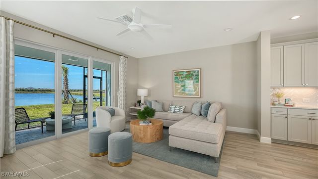 5125 Draco CIR, Naples, FL 34120