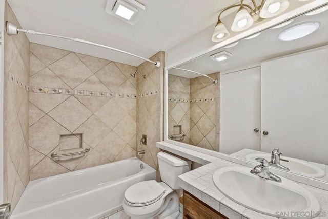 10705 Caminito Bravura, San Diego, CA 92108