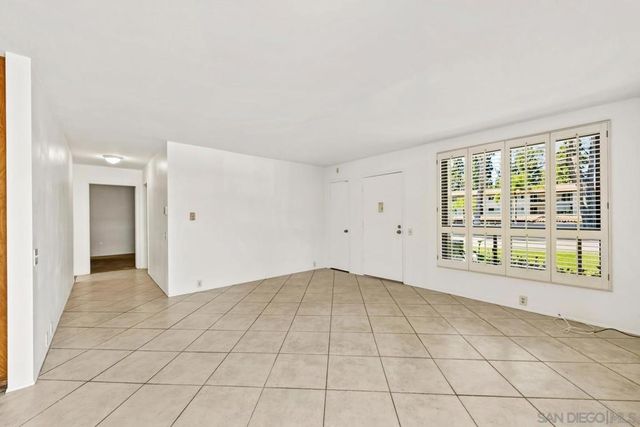 10705 Caminito Bravura, San Diego, CA 92108