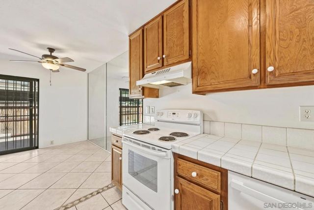 10705 Caminito Bravura, San Diego, CA 92108