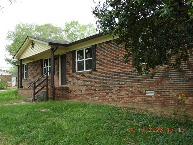 903 Miles Rd, Pulaski, TN 38478