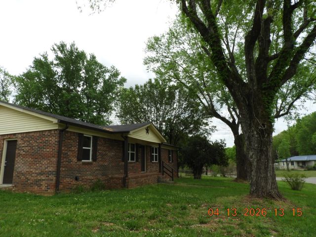 903 Miles Rd, Pulaski, TN 38478