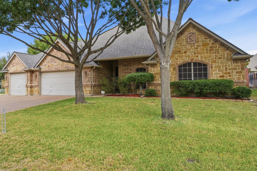 136 Castle Pines Drive, Willow Park, TX 76008 — photo 2