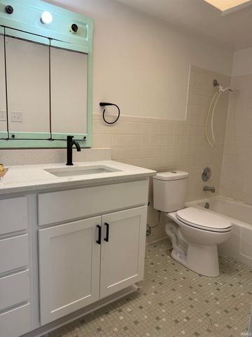 404 S Hickory Drive, Bloomington, IN 47403