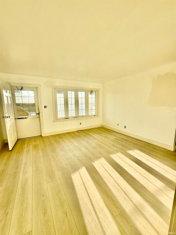 404 S Hickory Drive, Bloomington, IN 47403