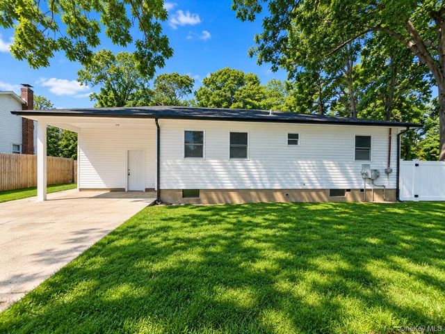 220 Moriches Avenue, Mastic, NY 11950