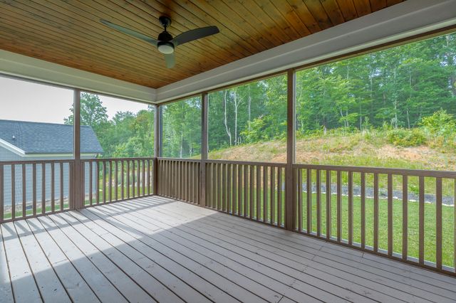 252 Goose Creek Circle, Soddy Daisy, TN 37379