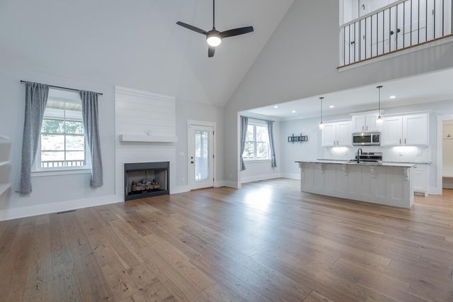 252 Goose Creek Circle, Soddy Daisy, TN 37379