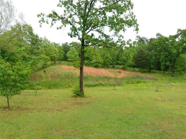 68 Kinder Loop, Russellville, AR 72802