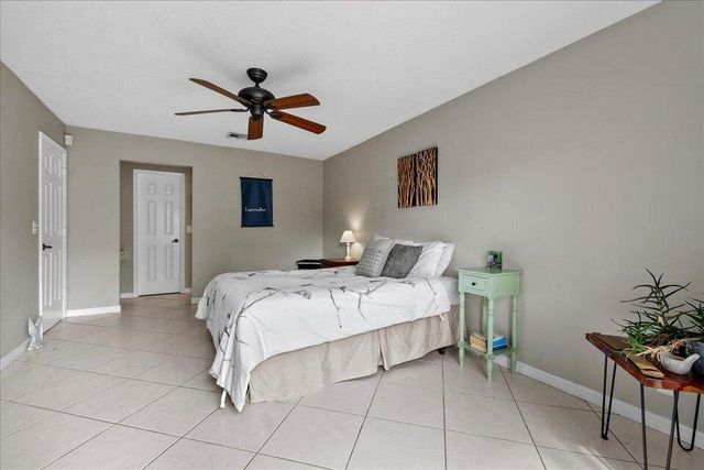12875 Spinnaker Lane, Wellington, FL 33414
