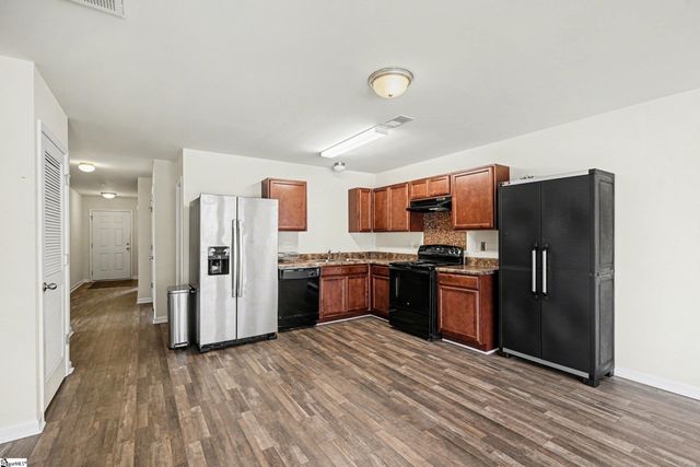 240 Cotton Creek Drive, Spartanburg, SC 29302