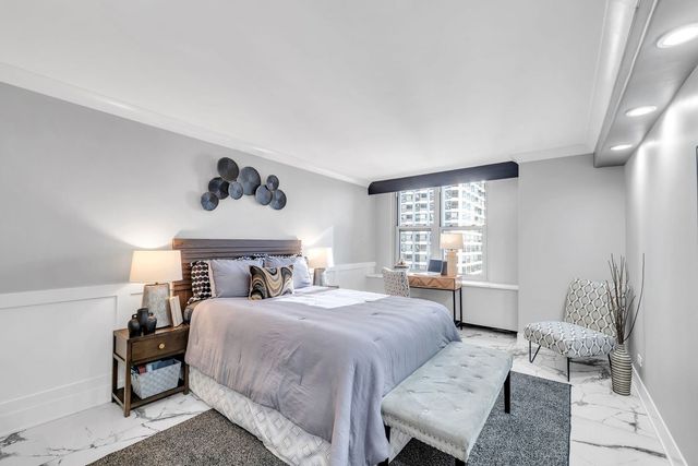 400 E RANDOLPH Street 2225, Chicago, IL 60601