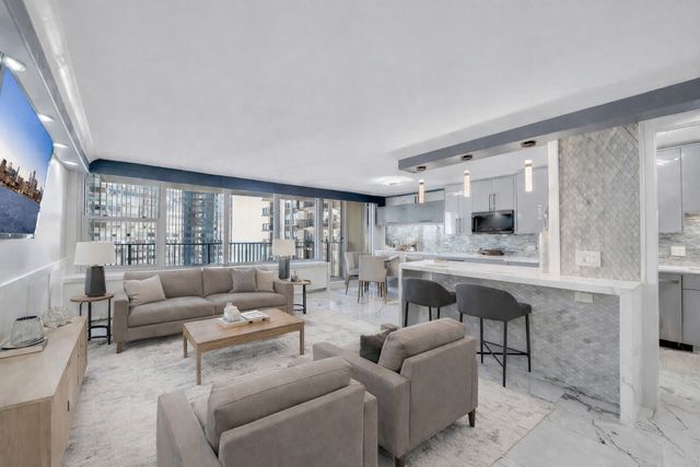 400 E RANDOLPH Street 2225, Chicago, IL 60601