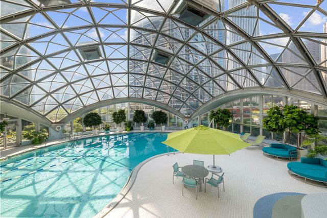 400 E RANDOLPH Street 2225, Chicago, IL 60601