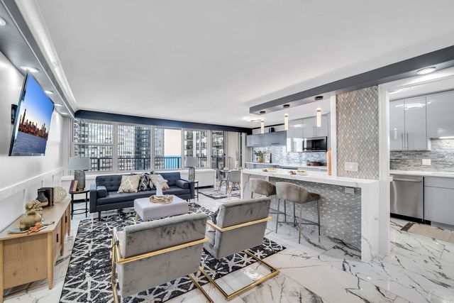 400 E RANDOLPH Street 2225, Chicago, IL 60601