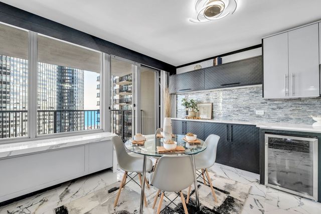 400 E RANDOLPH Street 2225, Chicago, IL 60601