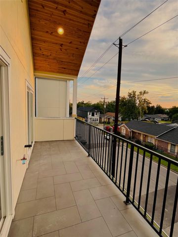 3104 Arlington Street, Houston, TX 77018