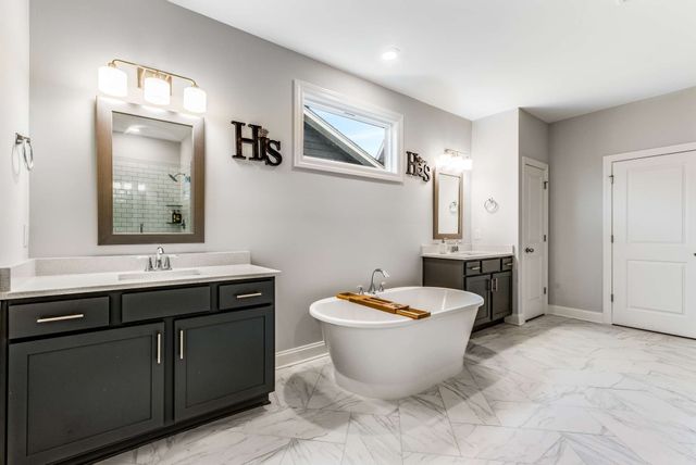 2194 Broadway St, Nolensville, TN 37135