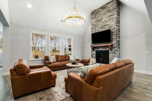 2194 Broadway St, Nolensville, TN 37135