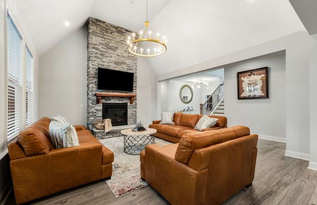 2194 Broadway St, Nolensville, TN 37135