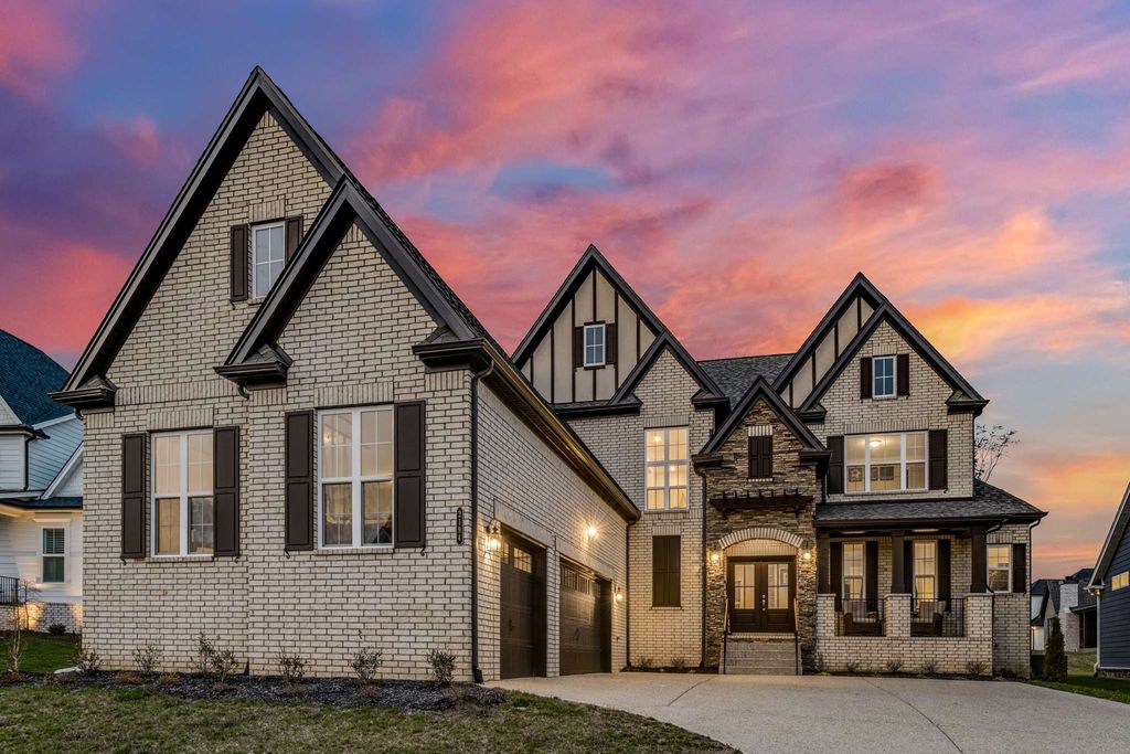 2194 Broadway St, Nolensville, TN 37135