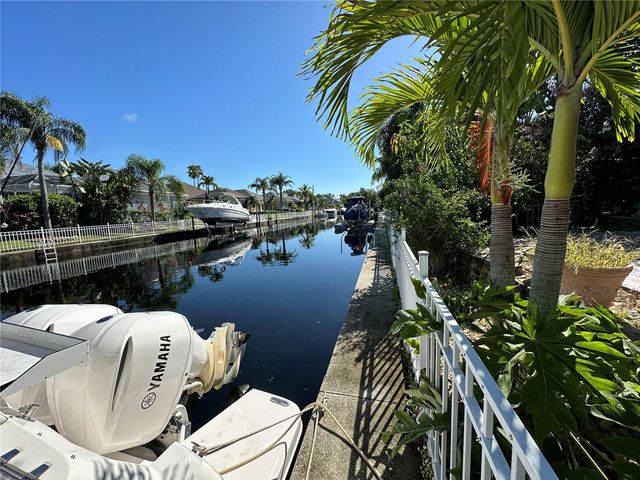 4727 SPINNAKER DRIVE, Bradenton, FL 34208