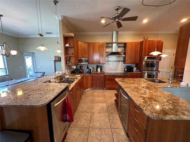 4727 SPINNAKER DRIVE, Bradenton, FL 34208