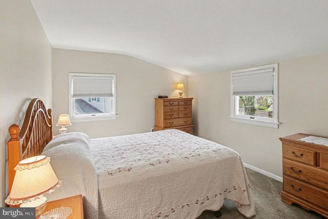 716 W BRISTOL RD, Warminster, PA 18974