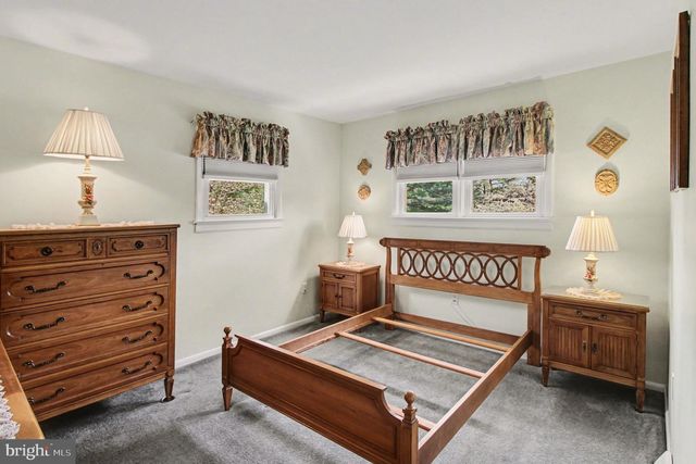 716 W BRISTOL RD, Warminster, PA 18974