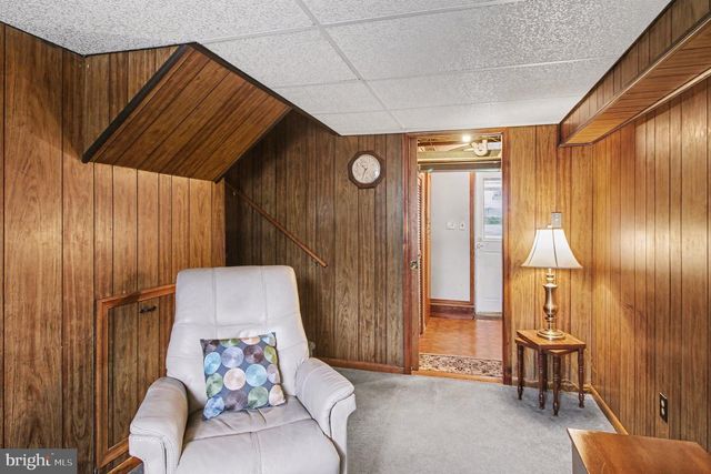 716 W BRISTOL RD, Warminster, PA 18974