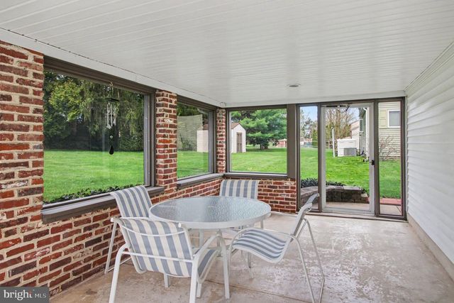 716 W BRISTOL RD, Warminster, PA 18974