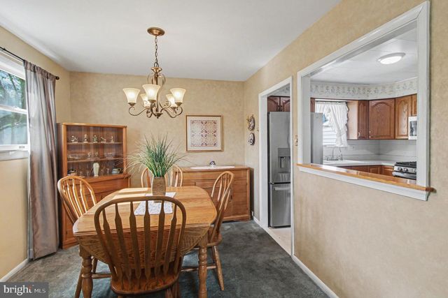 716 W BRISTOL RD, Warminster, PA 18974