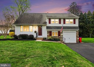 716 W BRISTOL RD, Warminster, PA 18974
